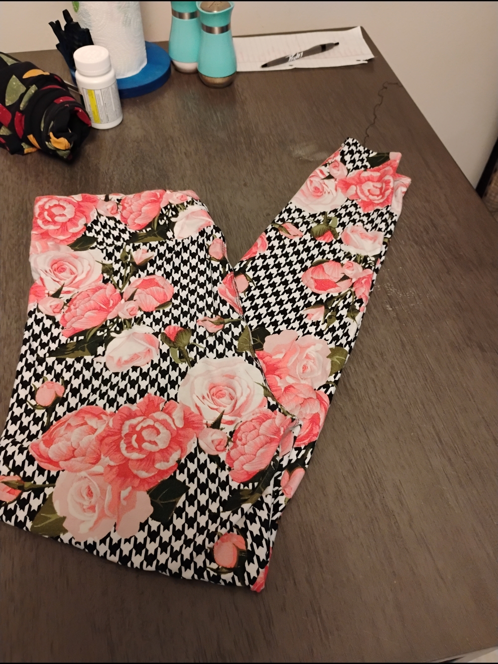 LuLaRoe Floral Pink Roses on Black & White Houndstooth Leggings